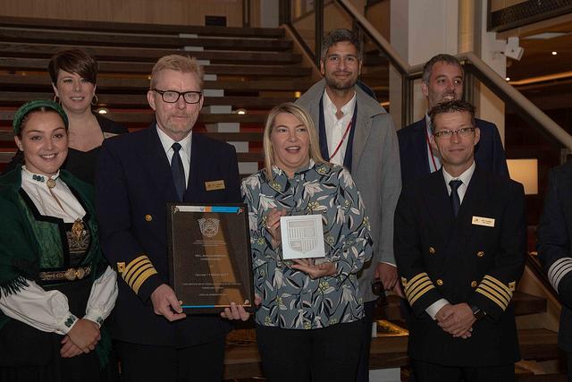 La embarcación “Viking Sun” arribó por primera vez al puerto de Ushuaia