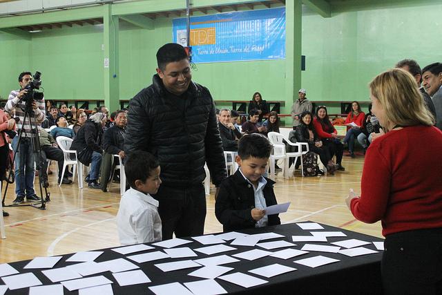 Se realizó el sorteo de las 74 viviendas del Barrio Colombo