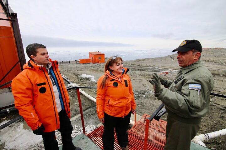 Dachary y Castillo visitaron las bases antárticas Esperanza y Marambio