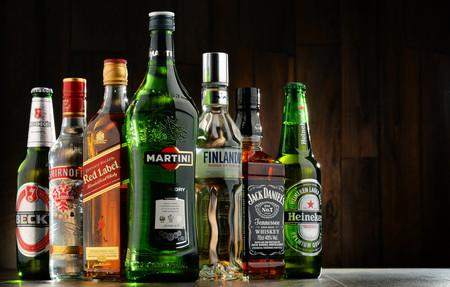 El gobernador explicó que no está prohibida la venta de alcohol