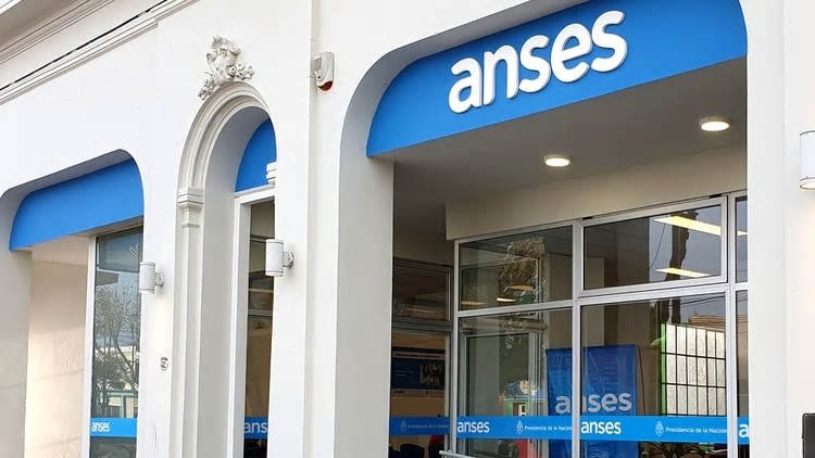 Cómo deben seguir el trámite los que fueron aprobados en el bono de ANSES