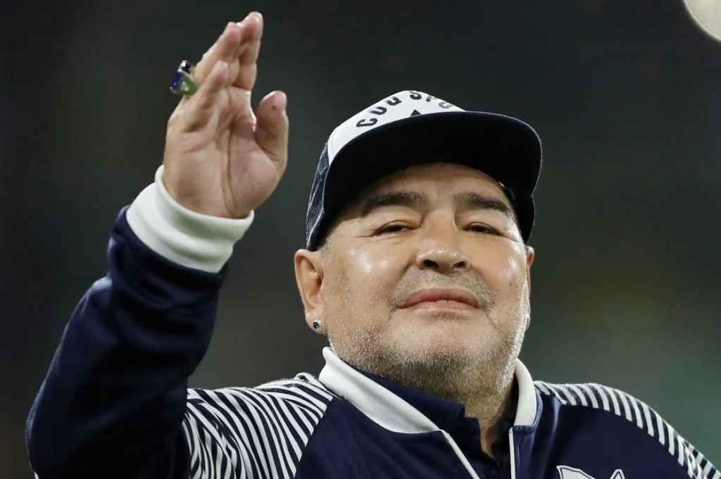 Por el fallecimiento de Maradona, el presidente Fernández decretó 3 días de duelo