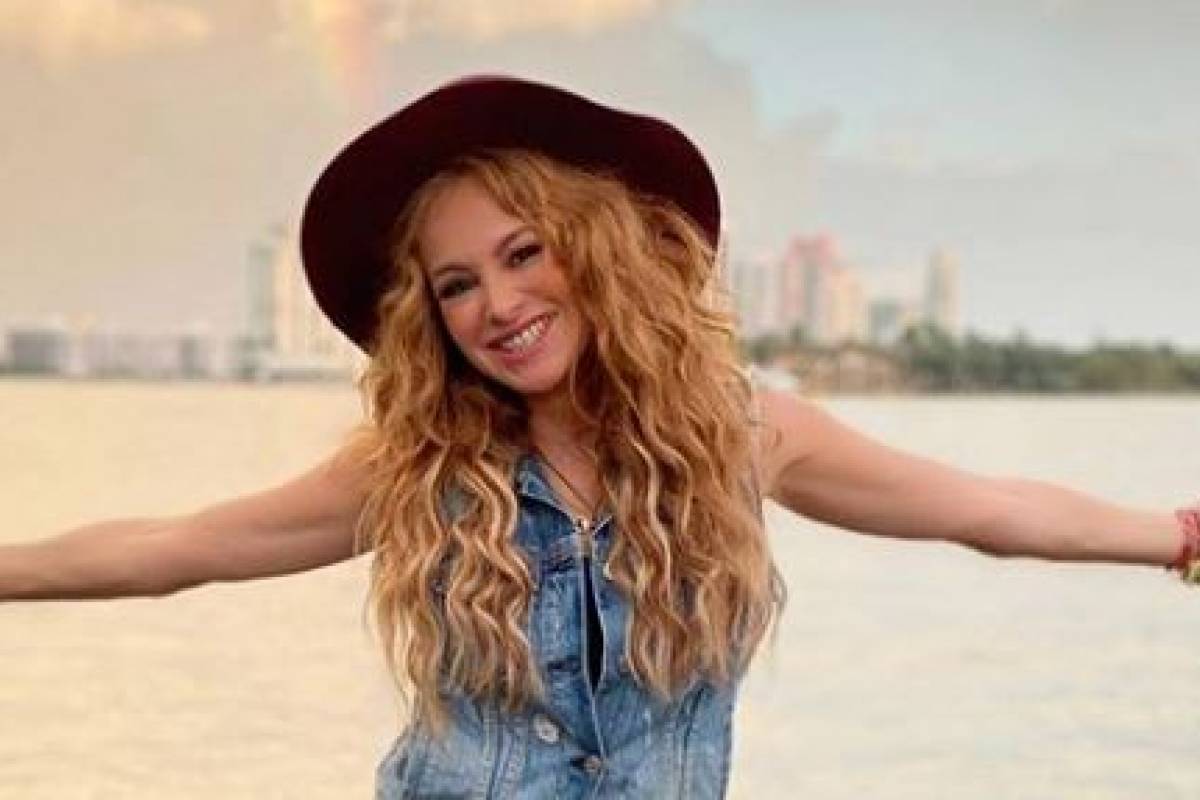 Paulina Rubio cobrará por saludar