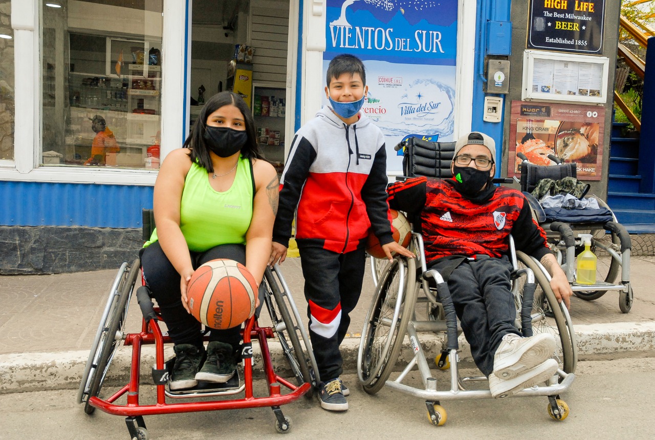 La Secretaría de Discapacidad expuso los elementos deportivos y ortopédicos donados por Noruega