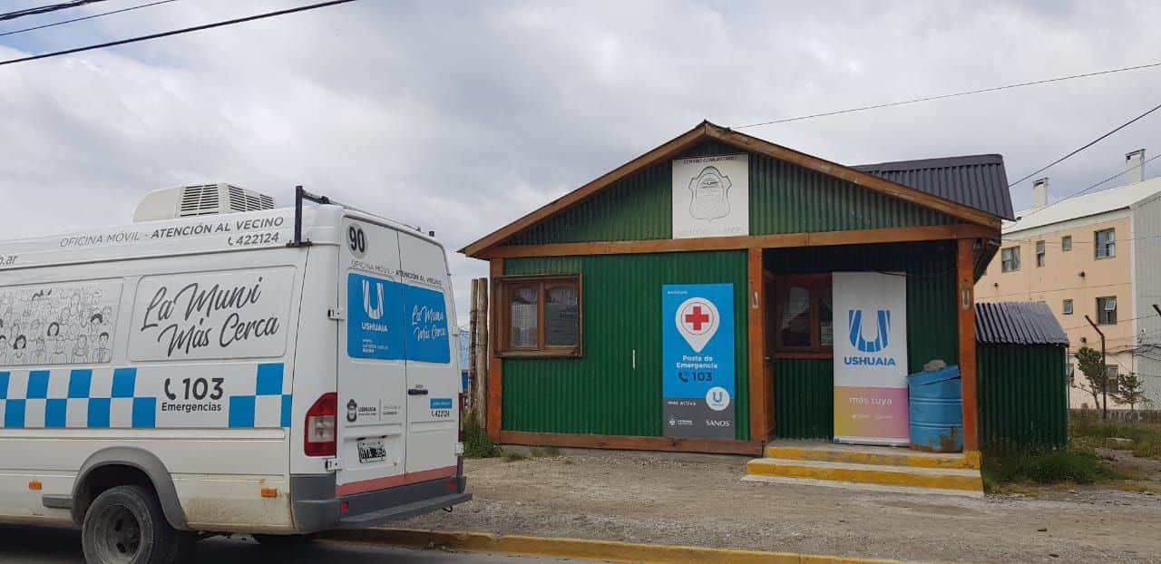 La unidad móvil de Atención al Vecino atiende en el barrio Mirador de los Andes