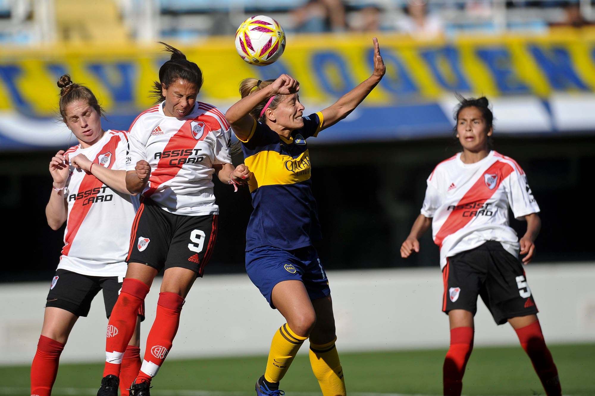 Boca goleó a River en la final del futbol femenino