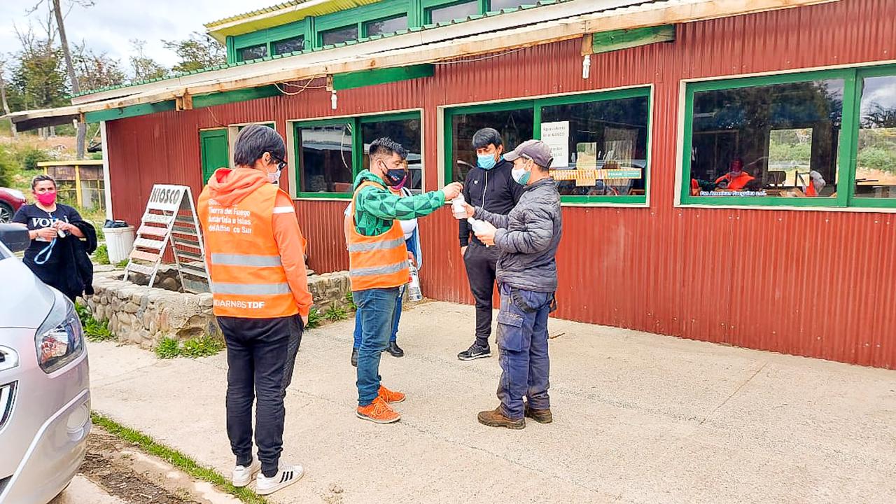 Intenso trabajo de control en los camping de Tolhuin