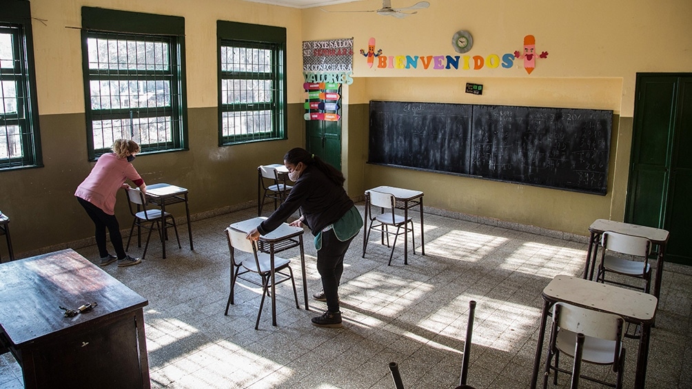 Vuelta a clases en Tierra del Fuego: «comenzamos con las reuniones informativas», dijo Rosales