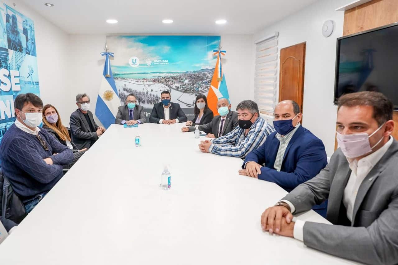Matías Kuflas y el equipo municipal económico tuvieron una reunión