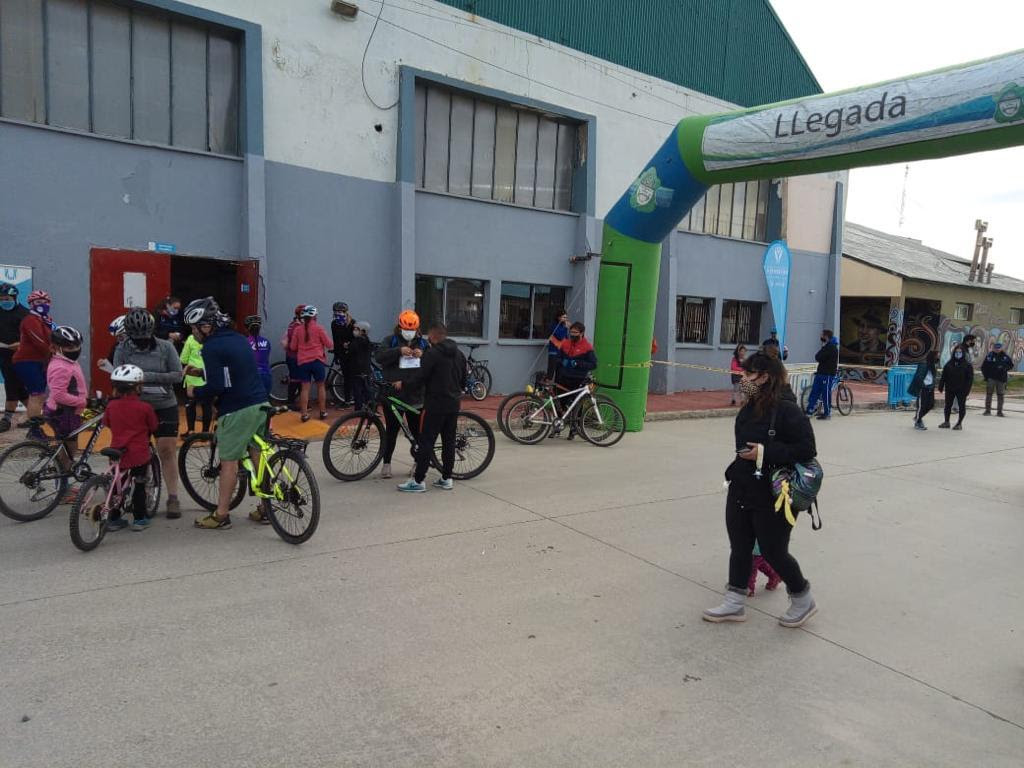 Con la participación de 150 personas, se realizó «Pedaleando por la igualdad»