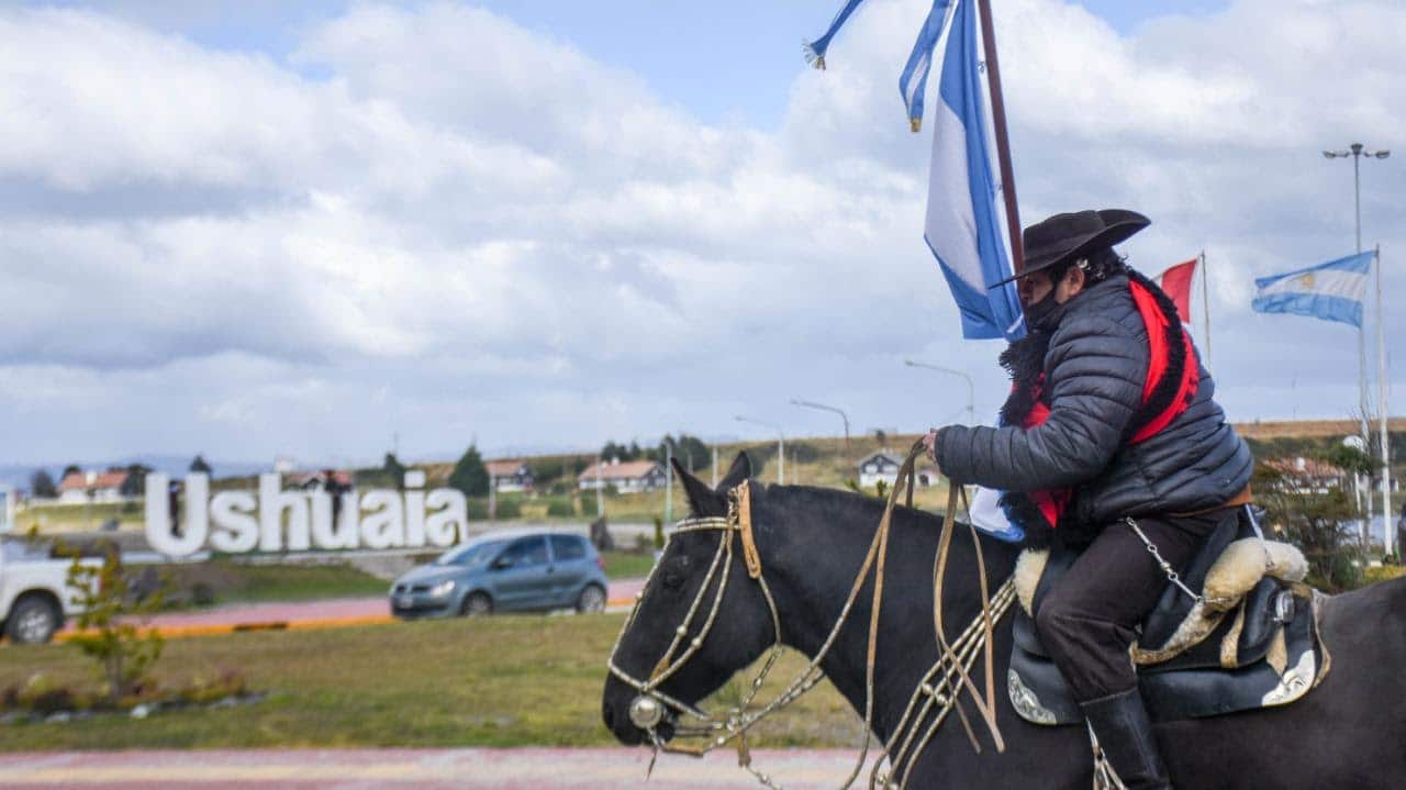 Se realizó un paseo criollo por el Día del Caballo Fueguino