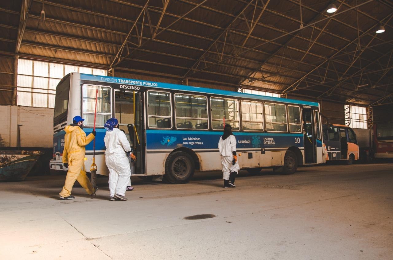 Los colectivos continúan con sus protocolos sanitarios