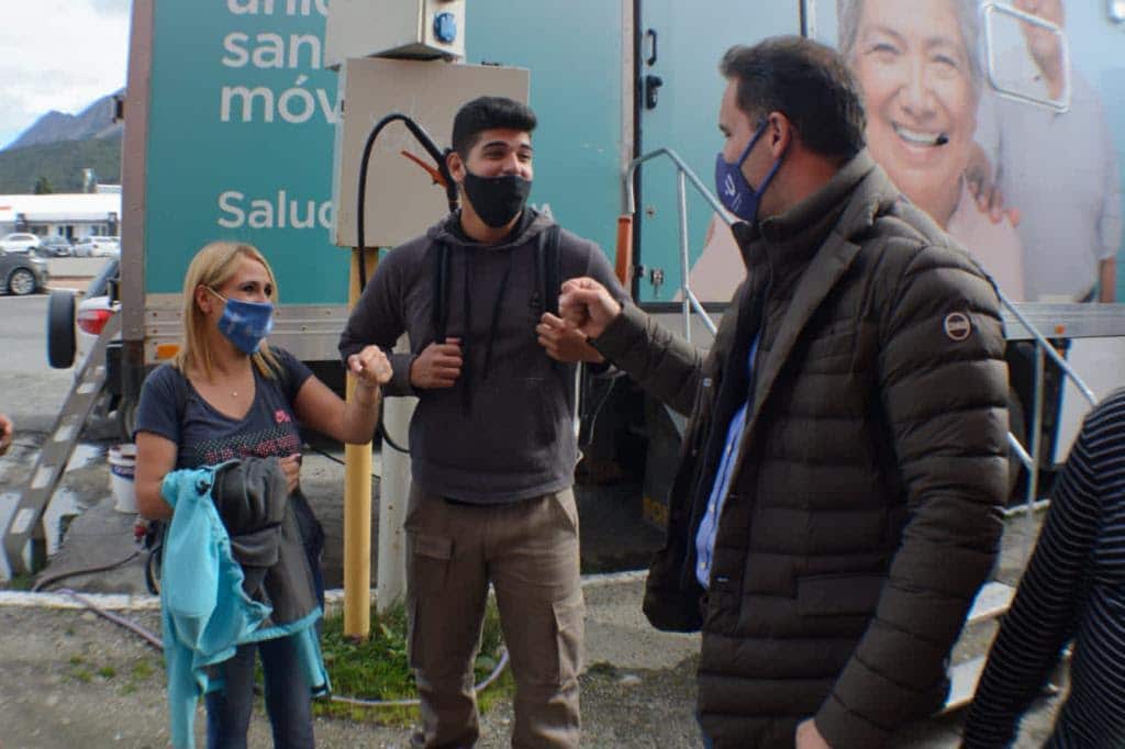 Tarjeta +U: el Municipio entregó a trabajadores y trabajadoras de la salud