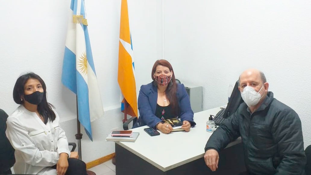 Buscan restituir los restos de Maish Kensis a la comunidad Yagán