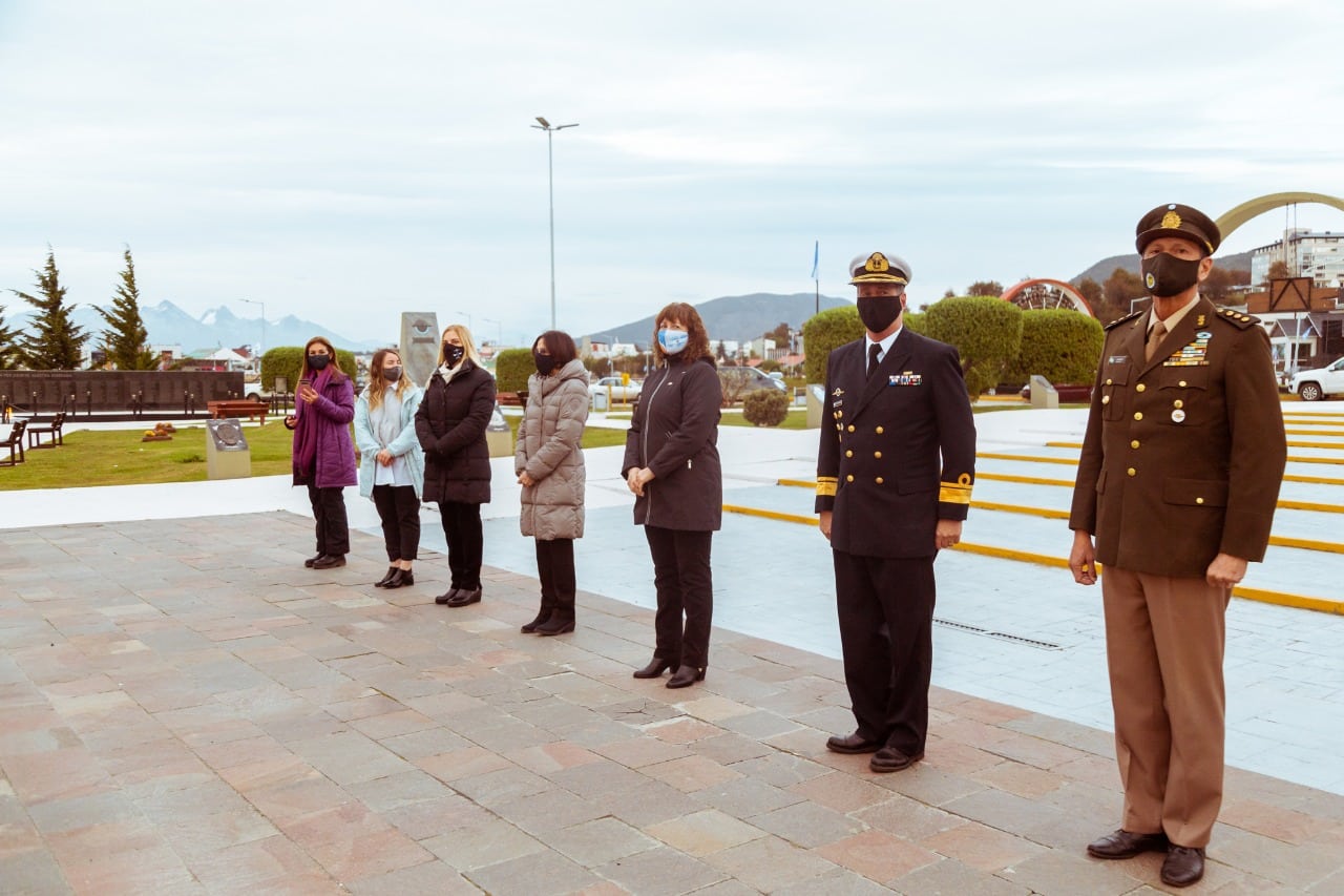 Urquiza encabezó en Ushuaia el acto en conmemoración por el 2 de Abril
