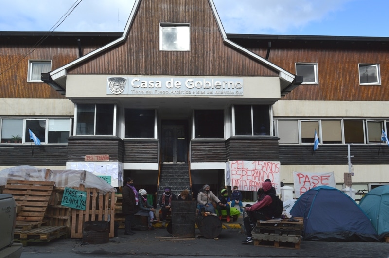 Acampe de los Planes de Entrenamiento Laboral en Casa De Gobierno