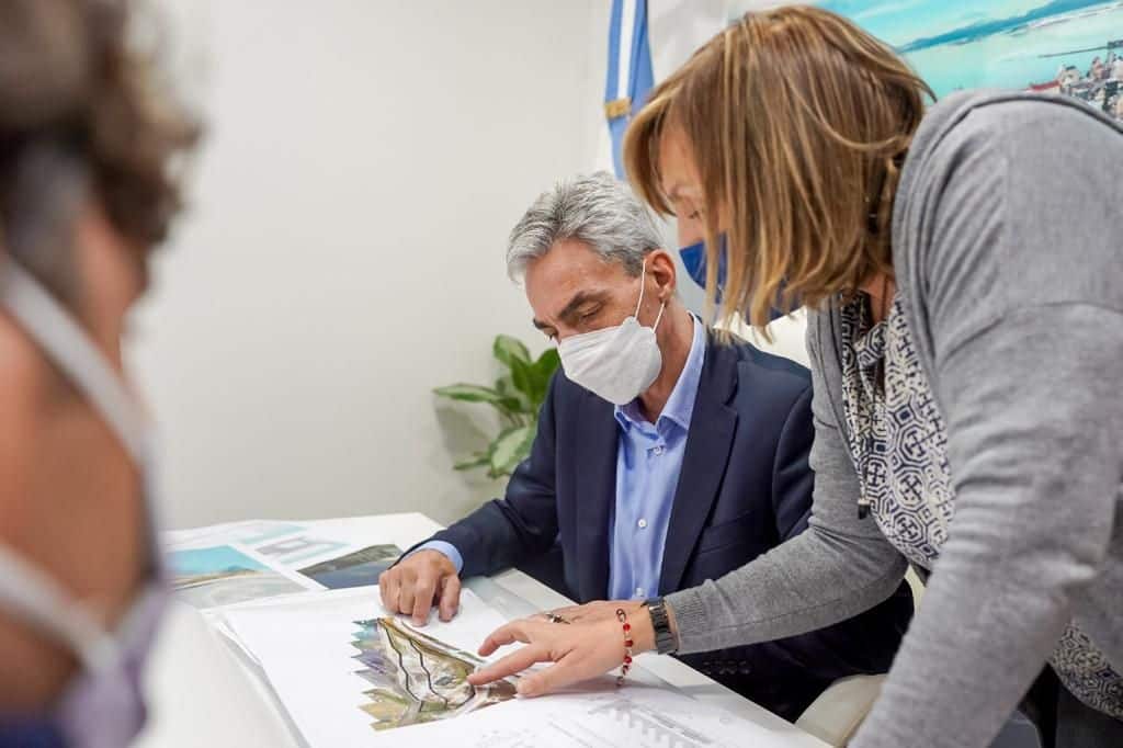 Sobre la terminal de ómnibus: «El edificio está pensado en 3 plantas»