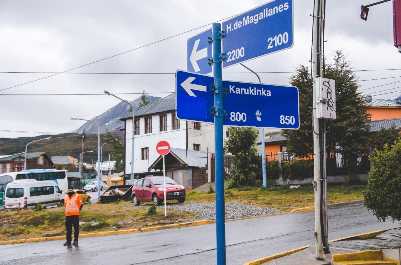 Se hizo efectivo el sentido único de un tramo de la calle Karukinka norte