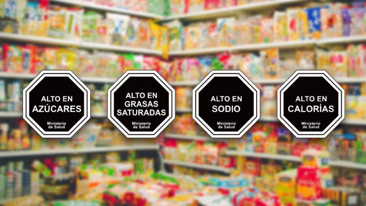 «Promueve una selección informada de alimentos y garantiza el derecho a la información»