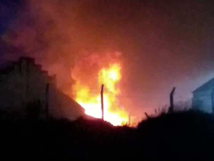 Se incendió una parte de la Base Naval