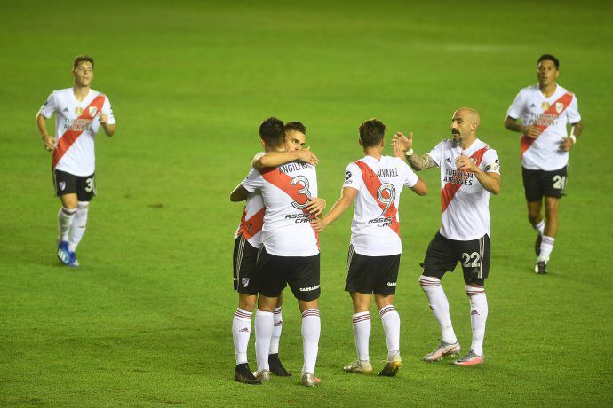 Diez jugadores de River dieron positivo de coronavirus a un día del superclásico