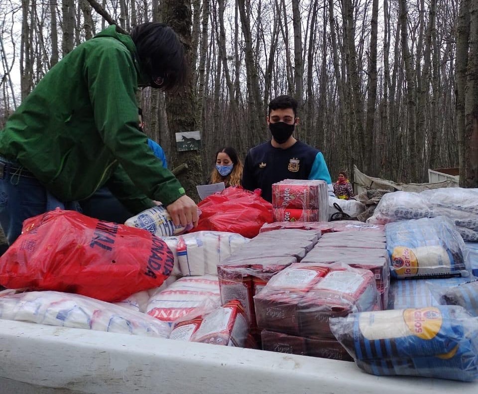 Nueva entrega de alimentos frescos a comedores y copa de leche de Ushuaia