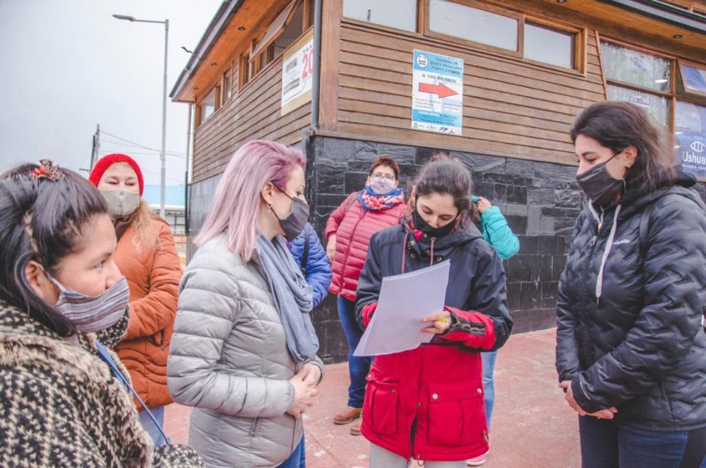 Emprendedoras de Ushuaia realizaron una navegación por el Canal Beagle