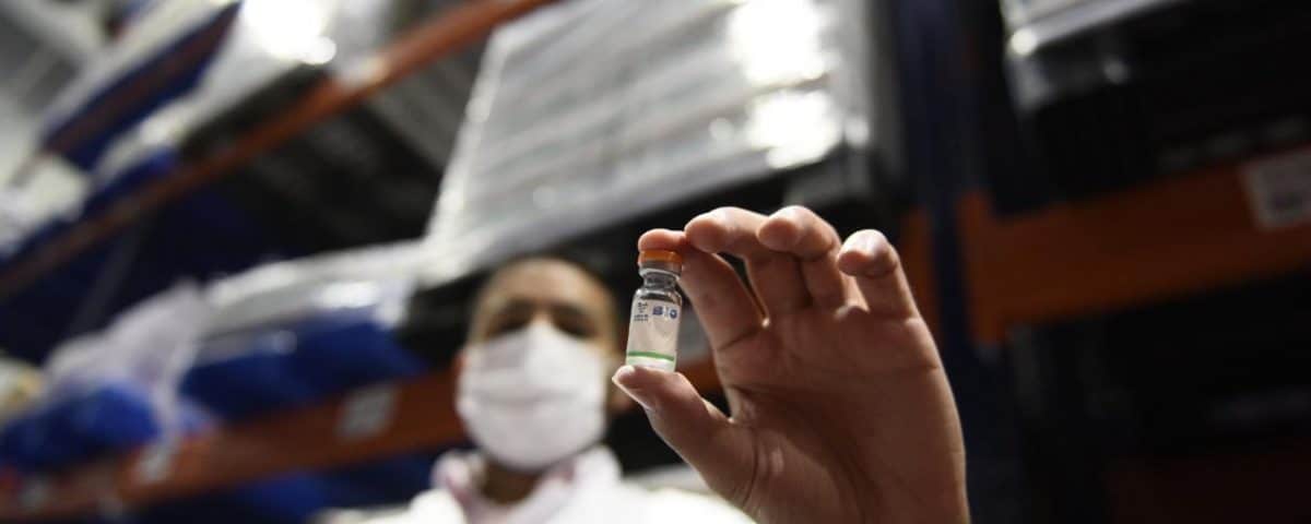 Se vacunará contra el COVID-19 a adolescentes de 12 a 17 años con factores de riesgo