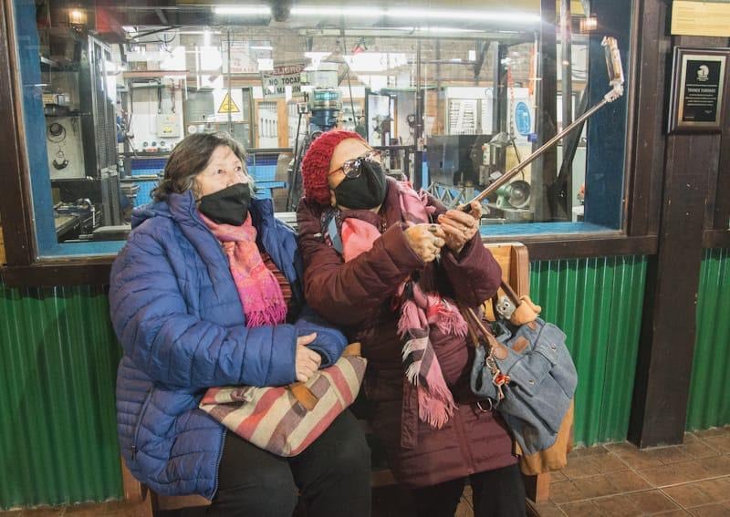 Adultos mayores realizaron una excursión en el Tren del Fin del Mundo