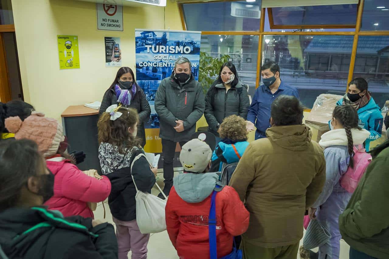 Estudiantes de la escuela experimental “Los Ñires” tuvieron una jornada de turismo social en la capital fueguina