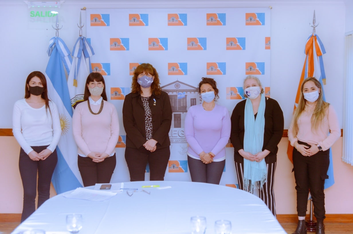 Especialistas en lactancia materna se reunieron con la Presidenta de la Legislatura
