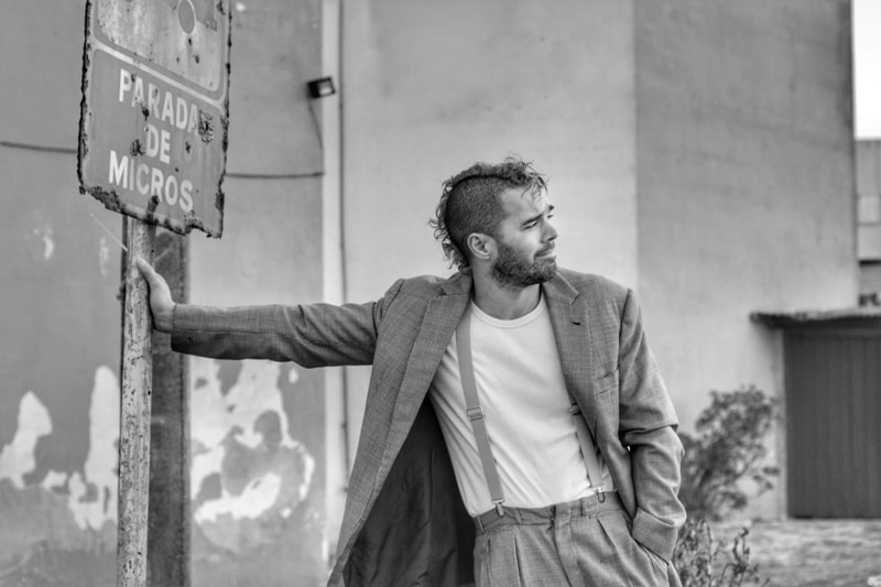 Leo Viturro presenta “Las miradas”