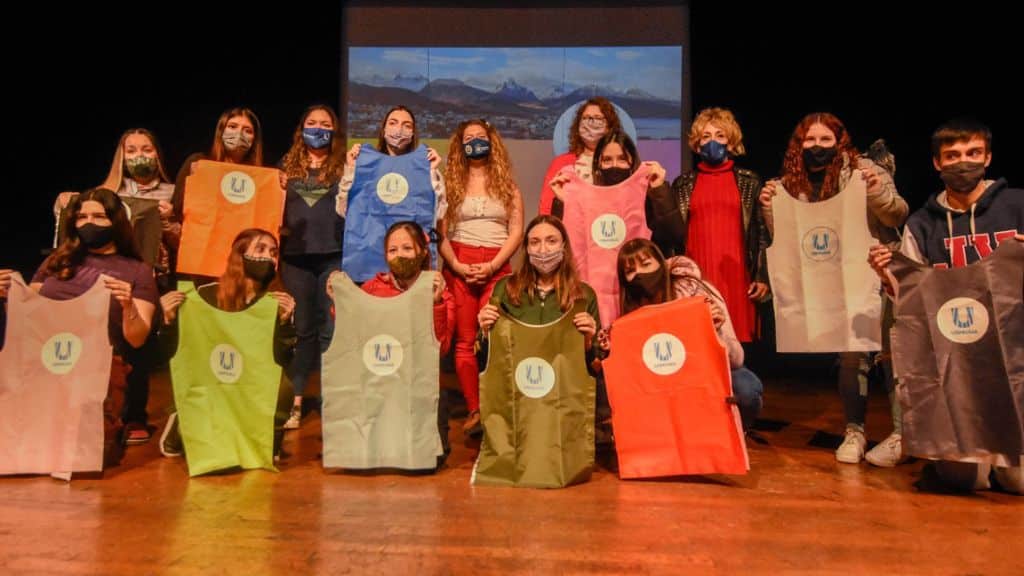 Dieron inicio al «Mes de las Juventudes»