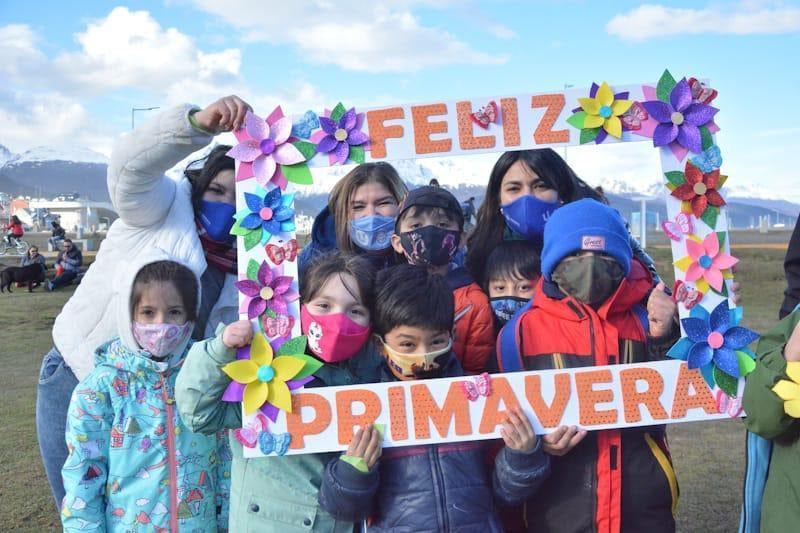 El Día de la Primavera se festejó en el Paseo de las Rosas