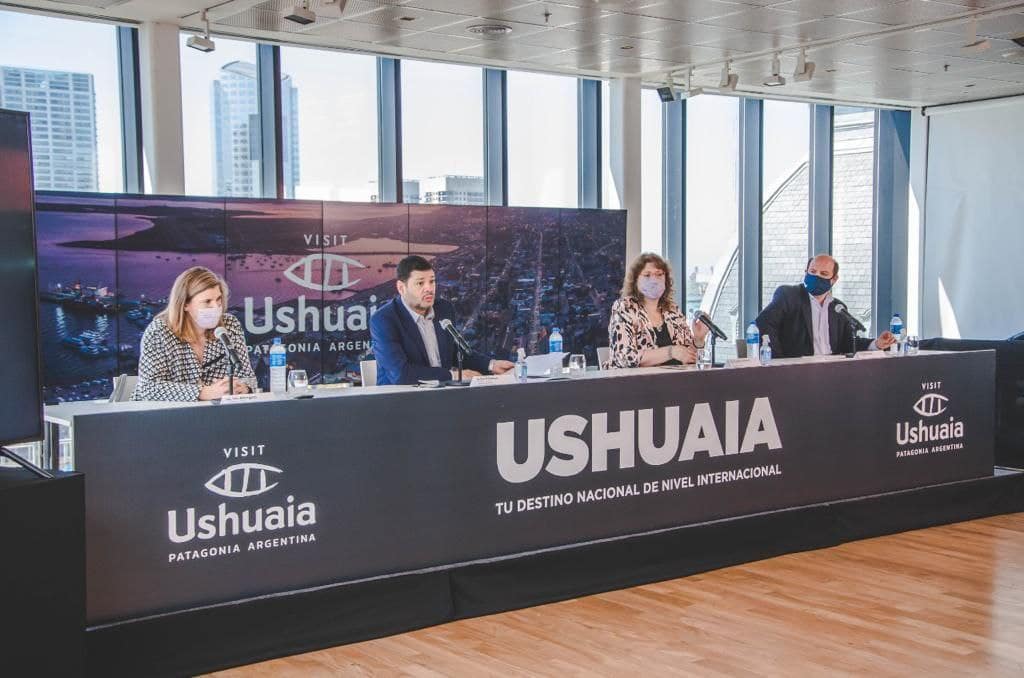 El Intendente de Ushuaia agradeció el «trabajo conjunto con Aerolíneas Argentina para aumentar las frecuencias»