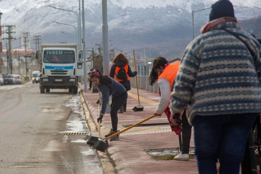 Jornada de limpieza integral en el corredor costero