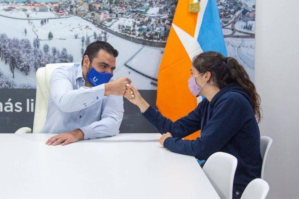 Vuoto felicitó a la atleta ushuaiense Renata Godoy