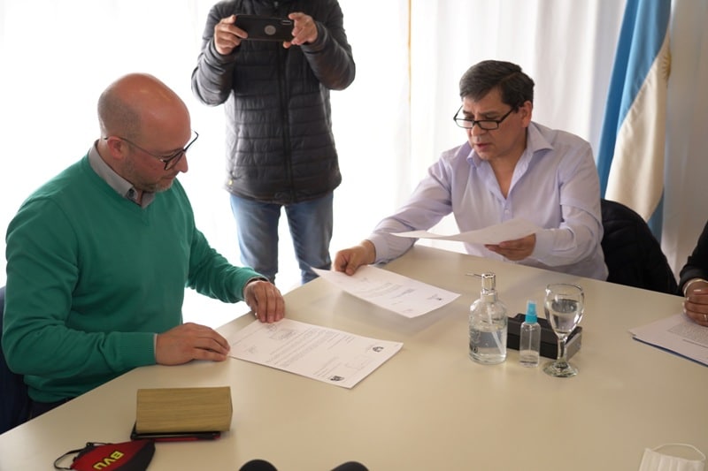 El Concejo firmó un convenio de cooperación con Bomberos Voluntarios de Ushuaia
