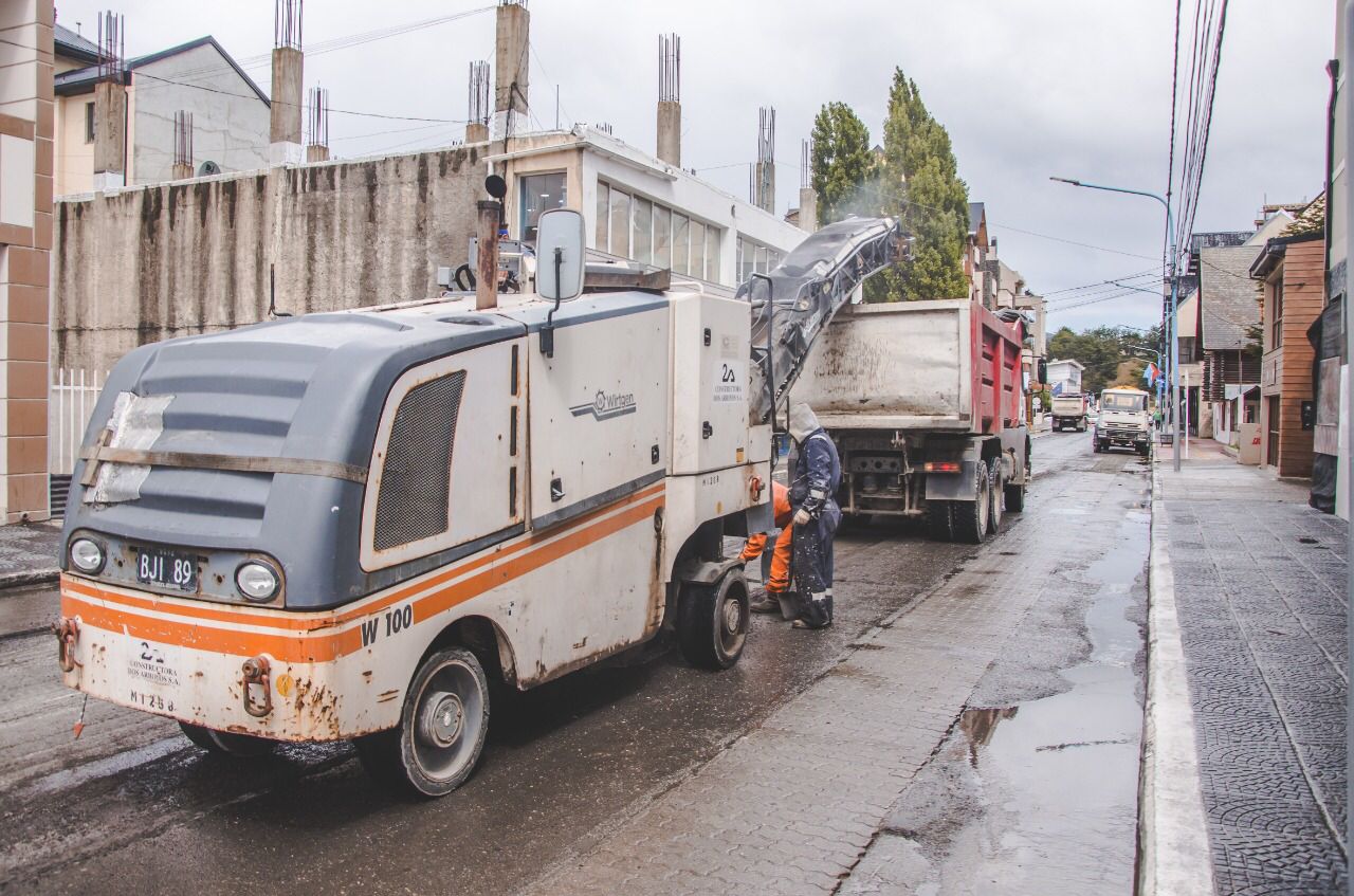 Continúa la repavimentación de San Martín