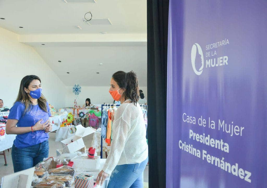 Se lanzó «Verano de mujeres emprendedoras» con una feria en la Casa de la Mujer Presidenta Cristina Fernández