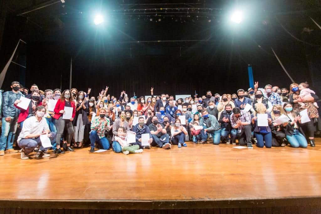 100 trabajadores y trabajadoras pasaron a planta permanente