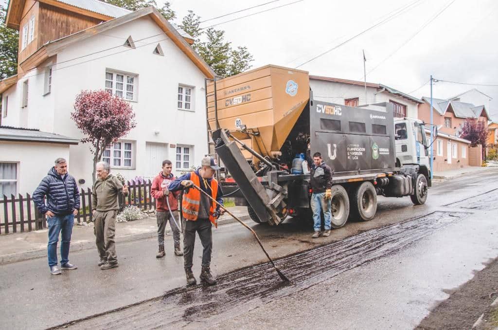 Se hicieron trabajos de bacheo y repavimentación en Gobernador Valdez