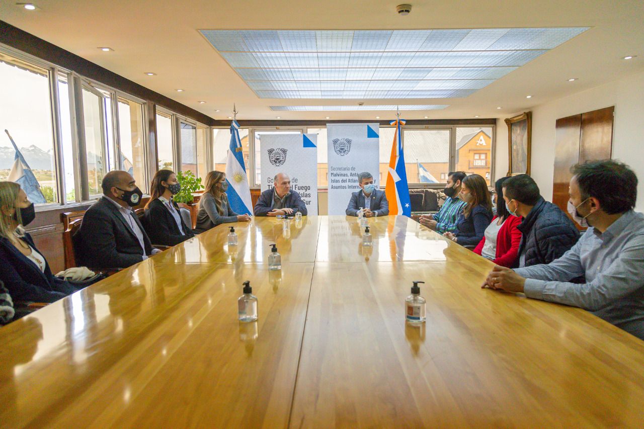 Guillermo Carmona visitó Tierra del Fuego para fortalecer acciones de soberanía