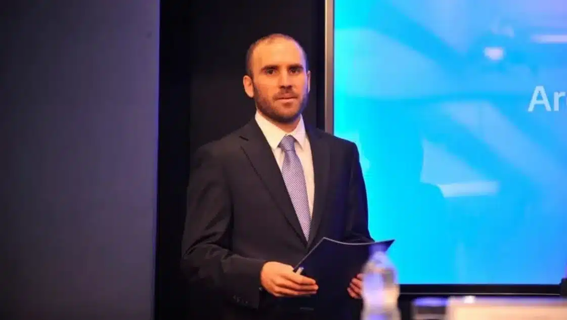 Guzmán se reunirá con gobernadores para informar sobre las negociaciones con el FMI