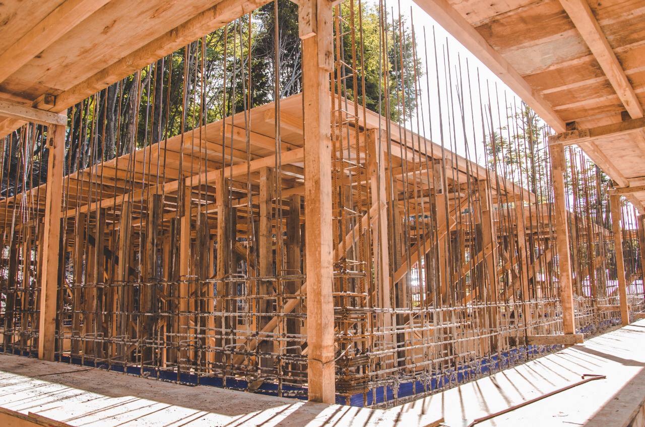 Sigue la construcción de la cisterna en el KyD para la red de agua potable