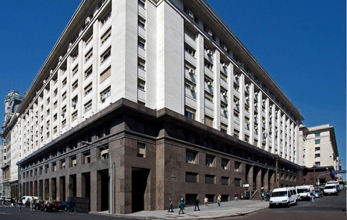 PIB: En 2021 el déficit fiscal fue del 3%