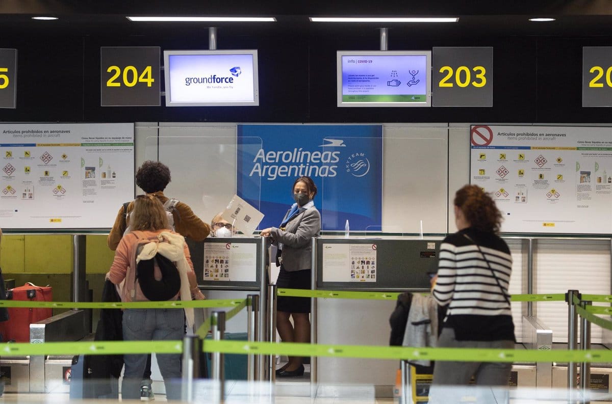 La Unión Europea quitó a Argentina de la lista de países que puede viajar sin restricciones