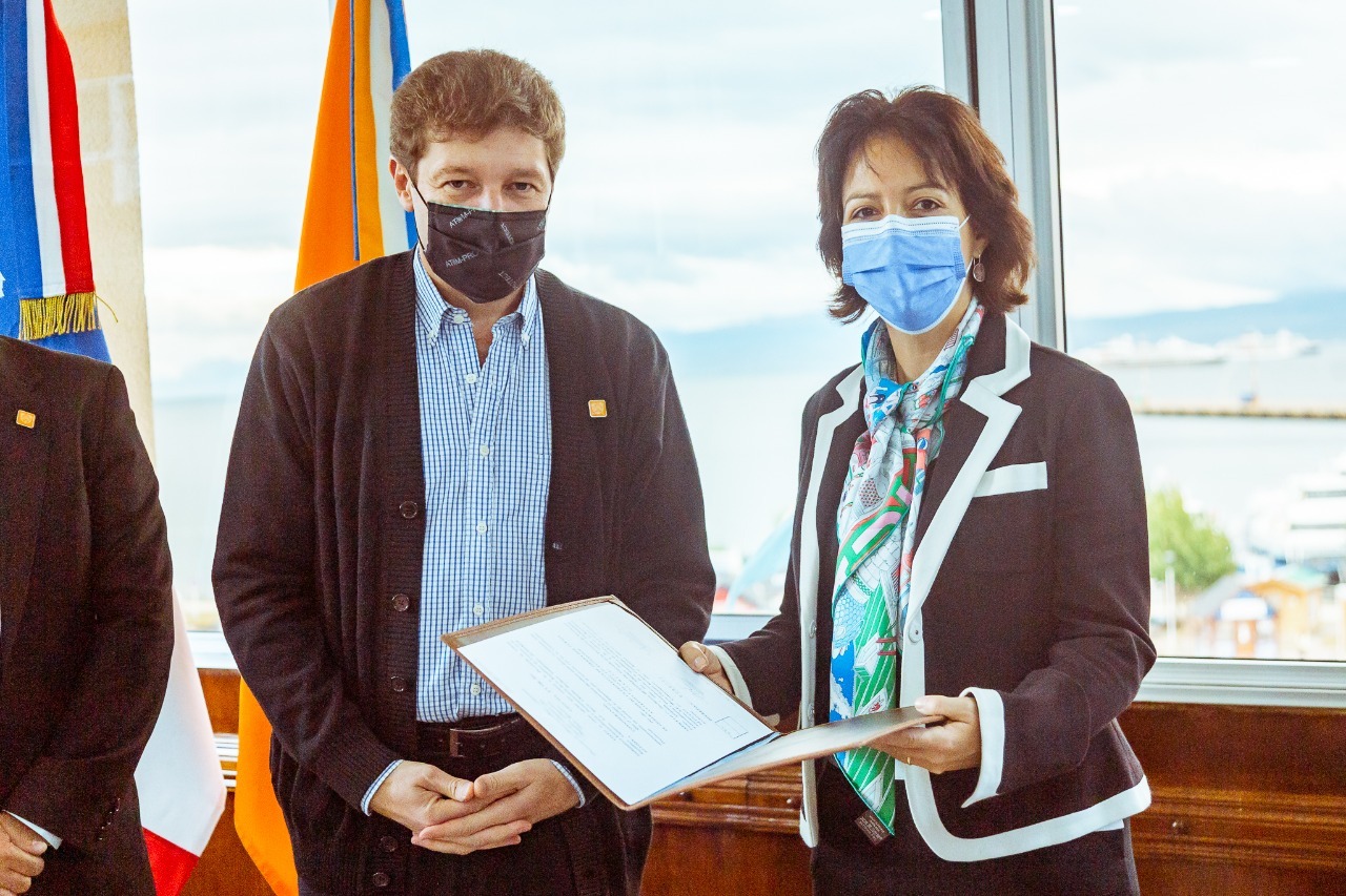 El gobernador recibió a la embajadora de Francia en Argentina