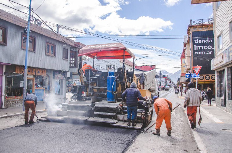 Repavimentan el tramo de San Martín entre Belgrano y Rosas