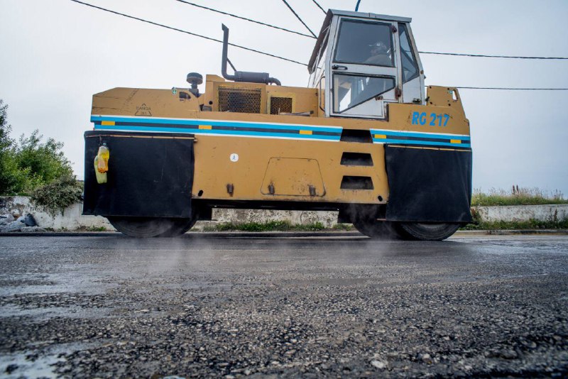 Pavimentan la calle Aristóbulo del Valle